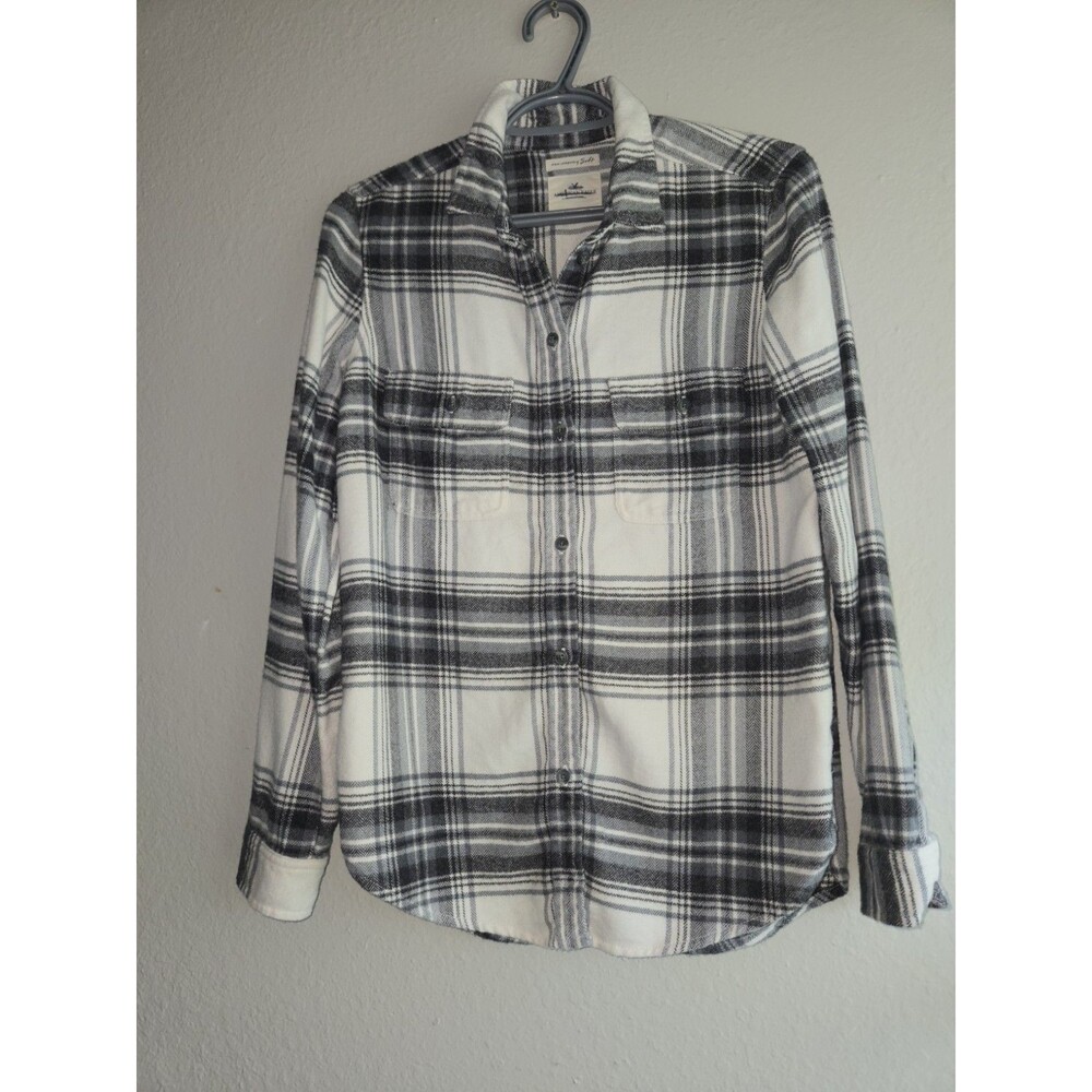 American Eagle Outfitters Flannel Shirt Small Black White Plaid Classic Fit Soft